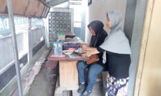 Kisah Emak Mumu di Pandeglang: Bertahan dengan ‘Kebijakan Hati’ di Tengah Badai Inflasi